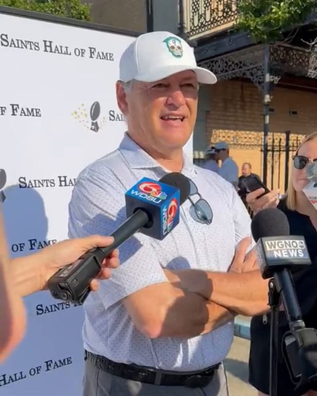 Mickey Loomis on Signing TE Foster Moreau